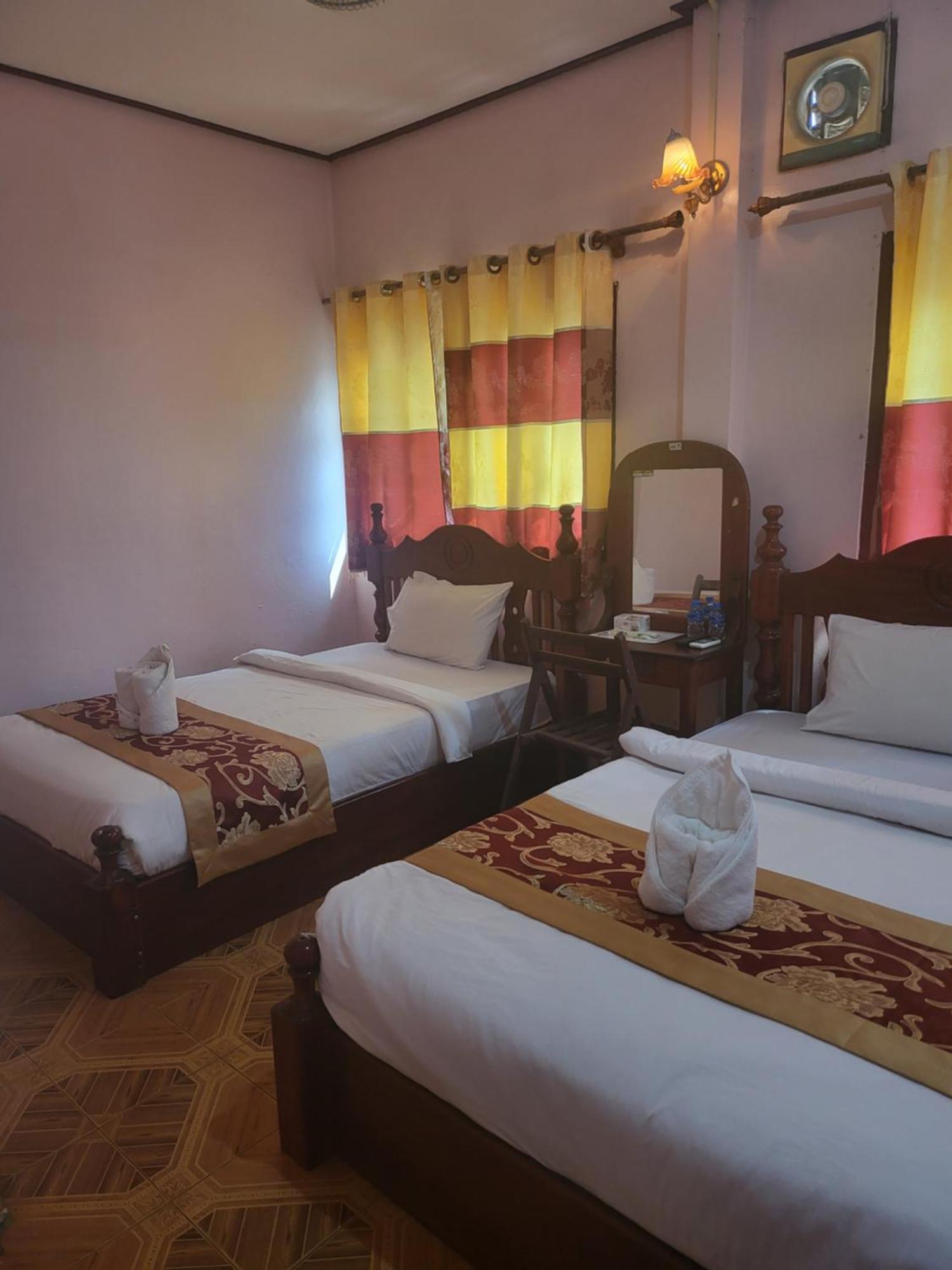 Vang Vieng Chanthala Hotel 1 Bagian luar foto