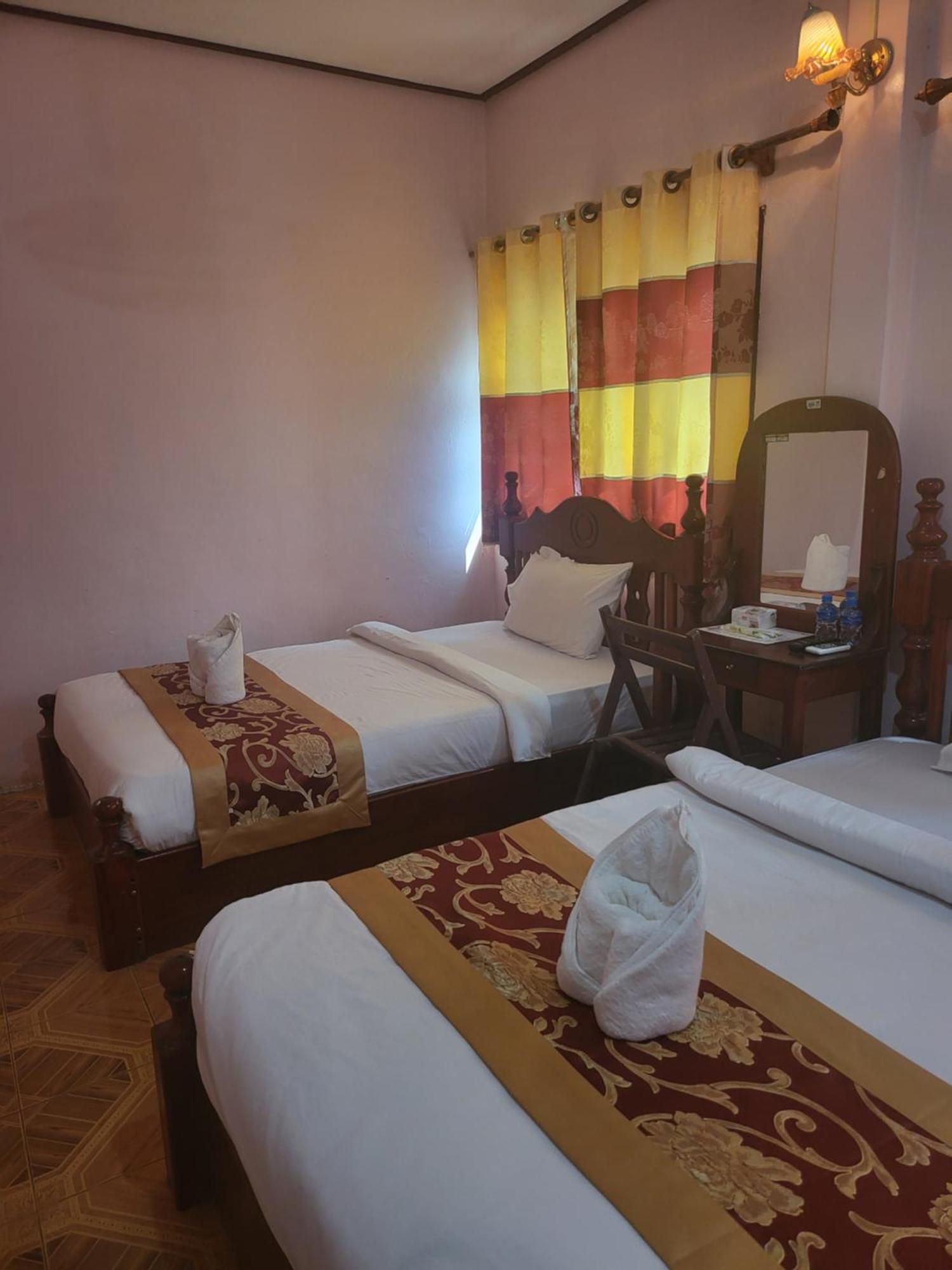 Vang Vieng Chanthala Hotel 1 Bagian luar foto