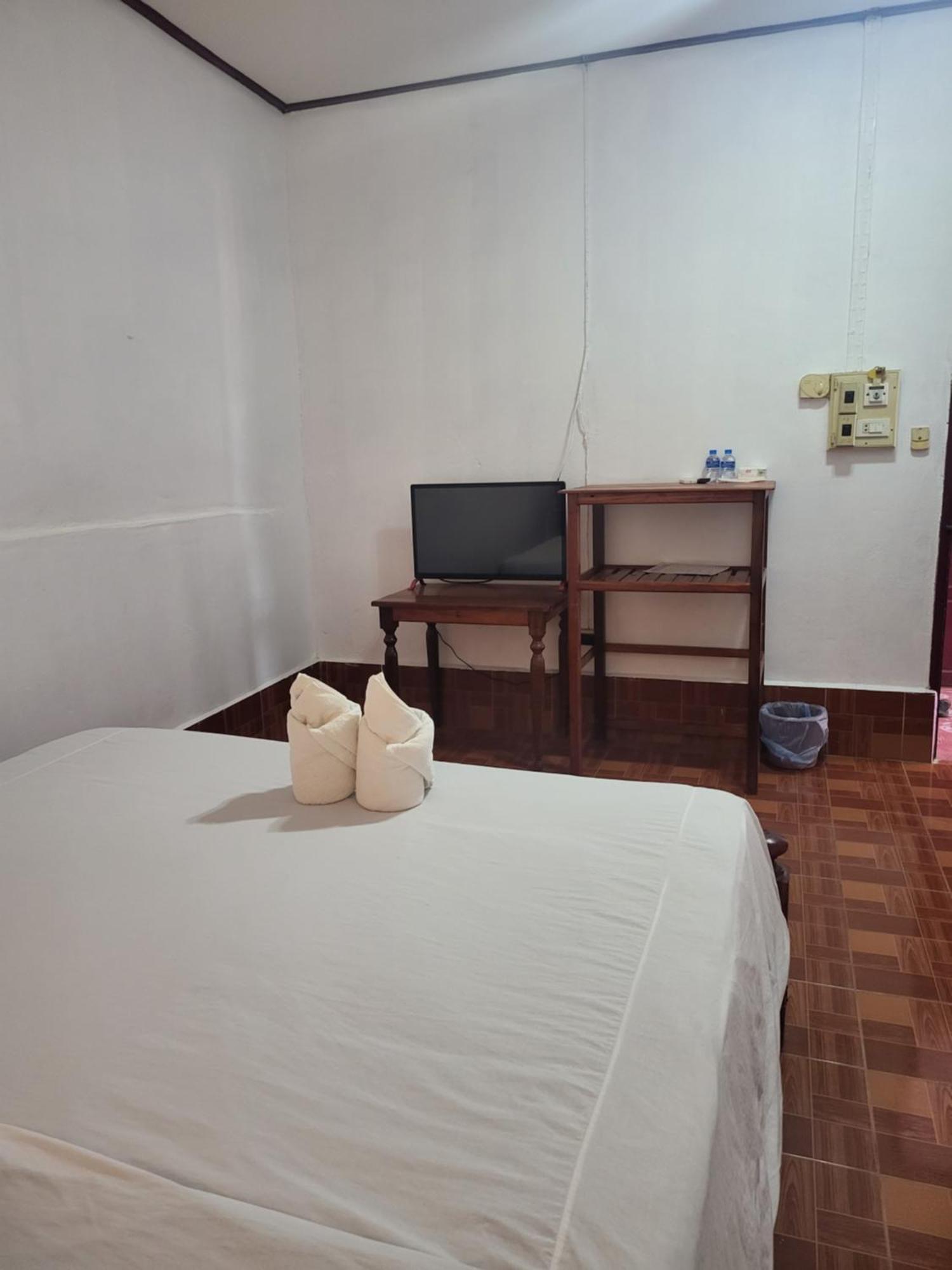 Vang Vieng Chanthala Hotel 1 Bagian luar foto