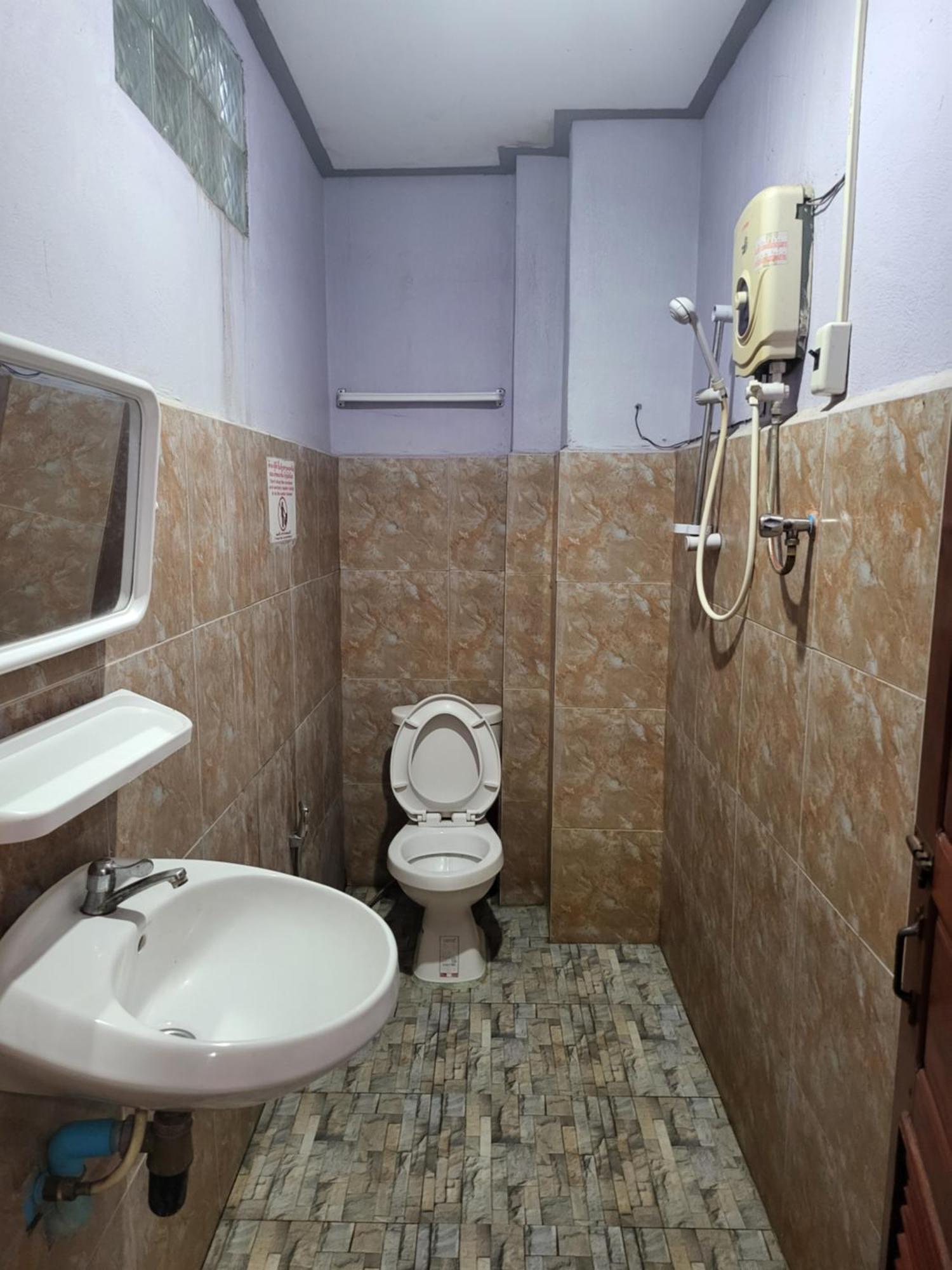 Vang Vieng Chanthala Hotel 1 Bagian luar foto