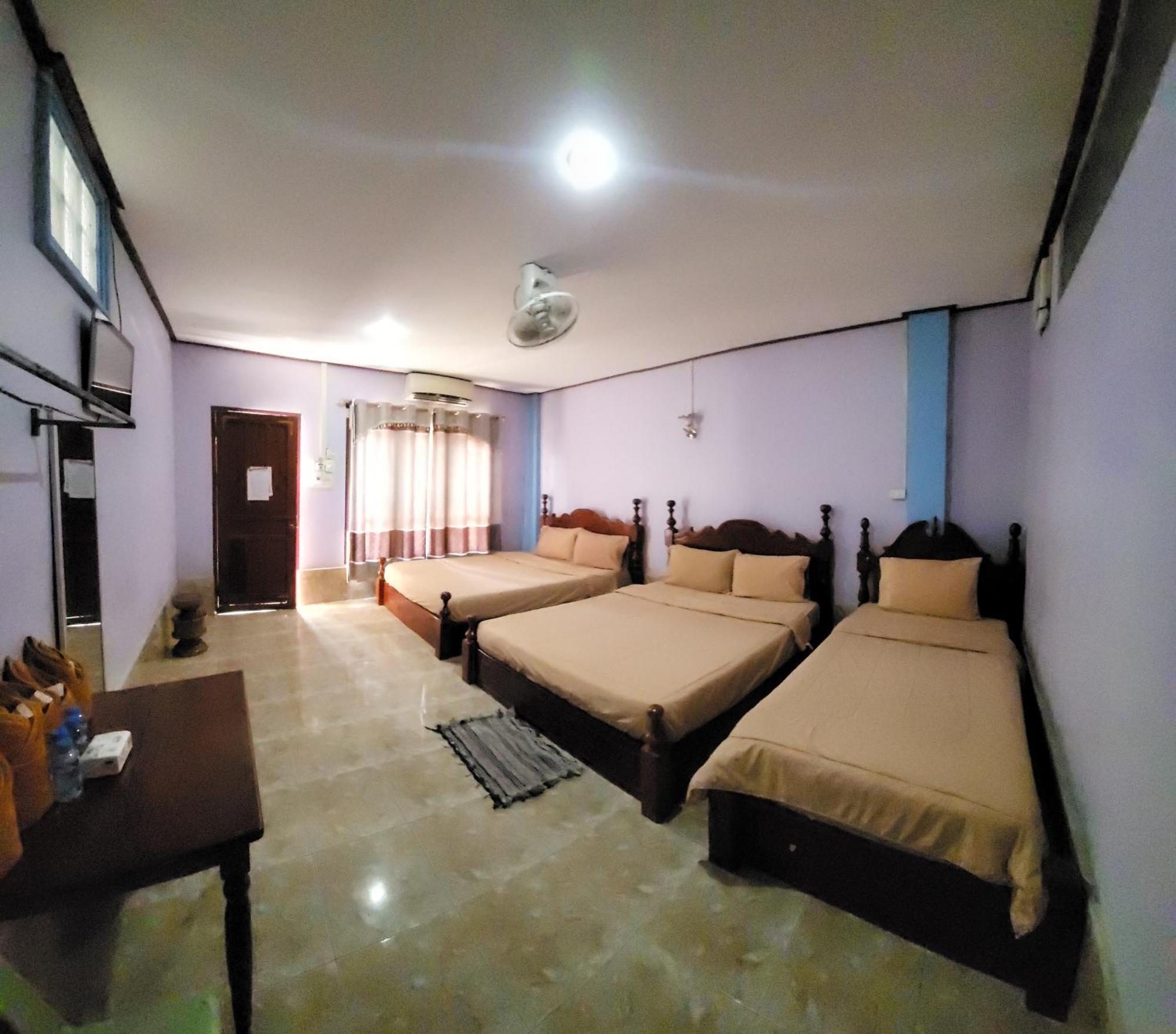 Vang Vieng Chanthala Hotel 1 Bagian luar foto